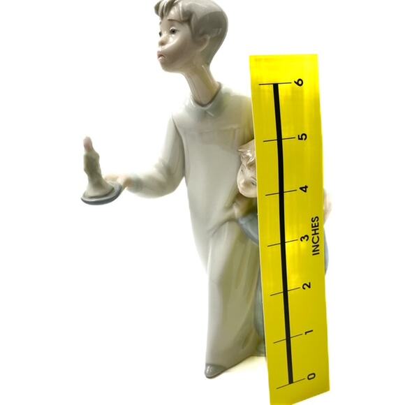 Protective Big Brother with Candle Night Watchman Vintage Lladro Salvador Furio - Picture 7 of 10